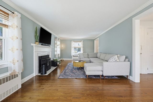 34 Navasota Ave, Worcester, MA 01602