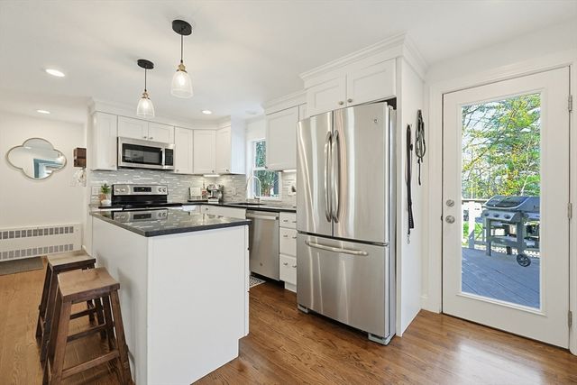 34 Navasota Ave, Worcester, MA 01602