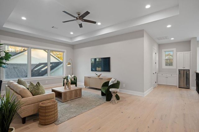 2046 Macarthur Street, Houston, TX 77030