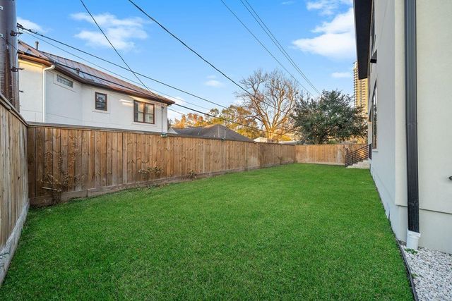 2046 Macarthur Street, Houston, TX 77030