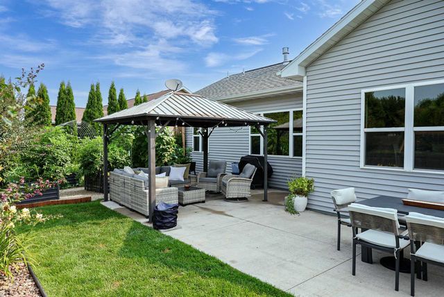 1244 AVA COURT, Neenah, WI 54956
