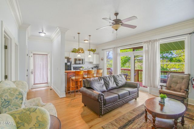 442 Big Bear Way, Pigeon Forge, TN 37863