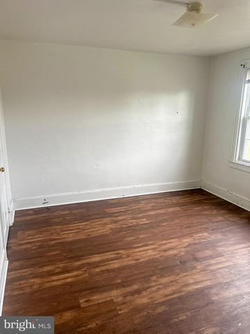 30 OAK ST, Coatesville, PA 19320