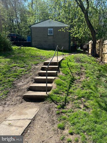 30 OAK ST, Coatesville, PA 19320