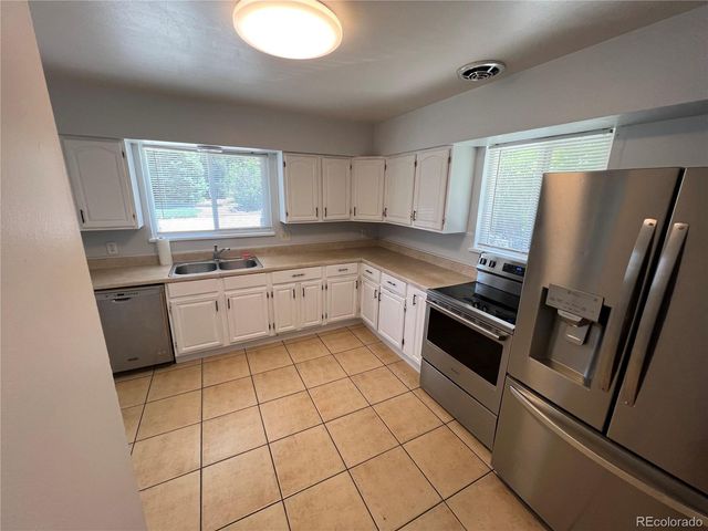947 S Benton, Lakewood, CO 80226
