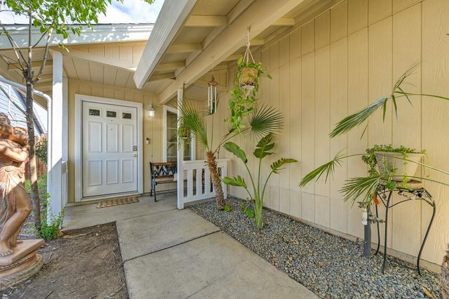 1318 Len Way, Roseville, CA 95678
