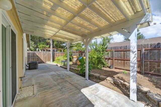 1318 Len Way, Roseville, CA 95678