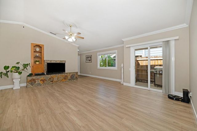 1318 Len Way, Roseville, CA 95678