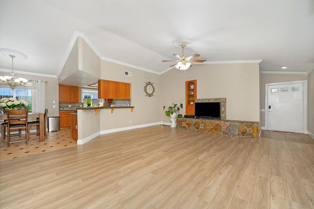 1318 Len Way, Roseville, CA 95678