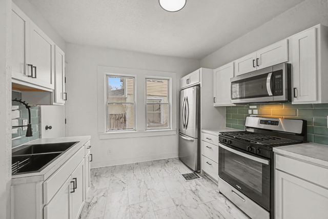 1349 Krom Street, Kalamazoo City, MI 49007