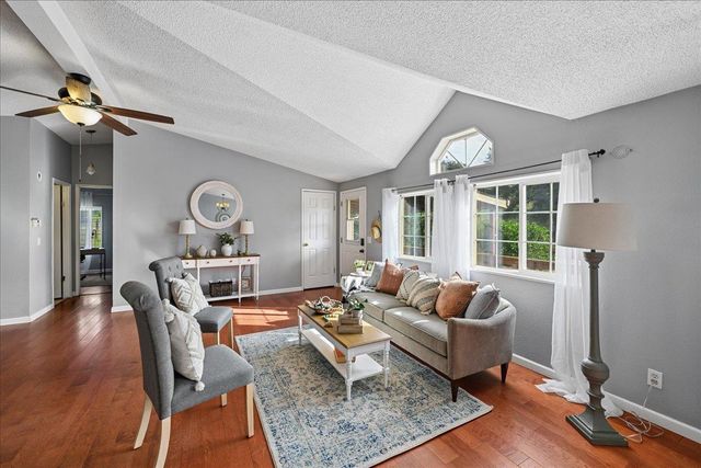 18388 Dog Bar Rd, Grass Valley, CA 95949