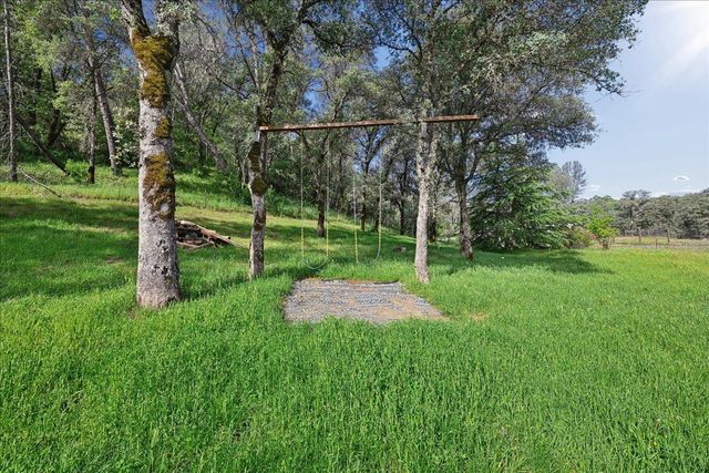 18388 Dog Bar Rd, Grass Valley, CA 95949