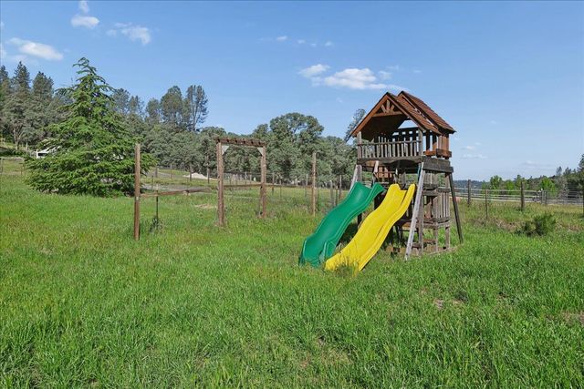 18388 Dog Bar Rd, Grass Valley, CA 95949