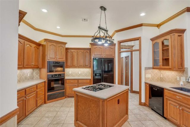 490 Daniel Lee Drive, Choctaw, OK 73020