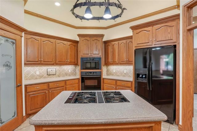 490 Daniel Lee Drive, Choctaw, OK 73020