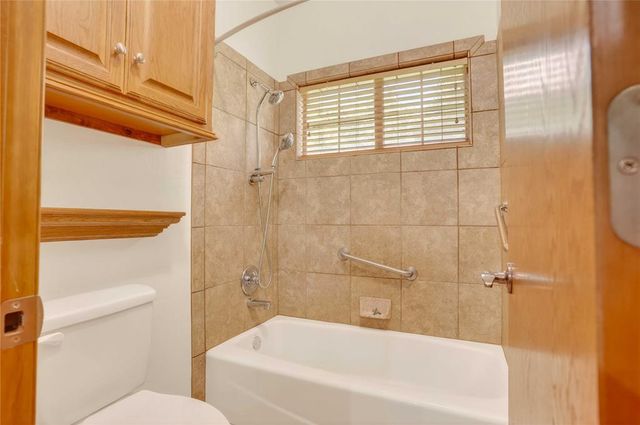 490 Daniel Lee Drive, Choctaw, OK 73020