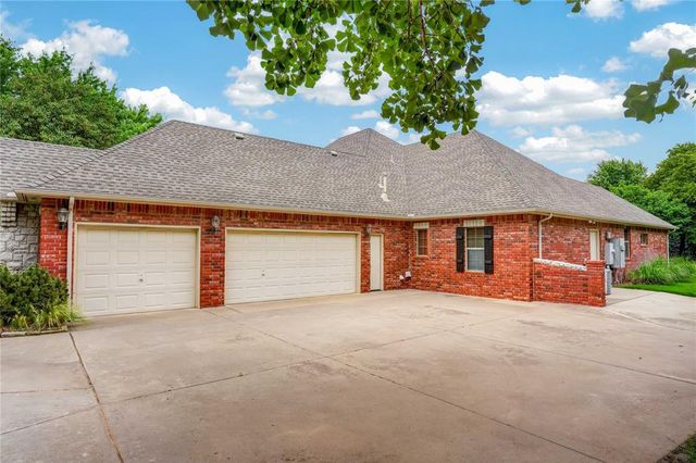 490 Daniel Lee Drive, Choctaw, OK 73020