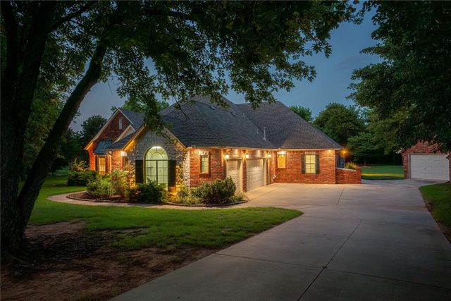 490 Daniel Lee Drive, Choctaw, OK 73020