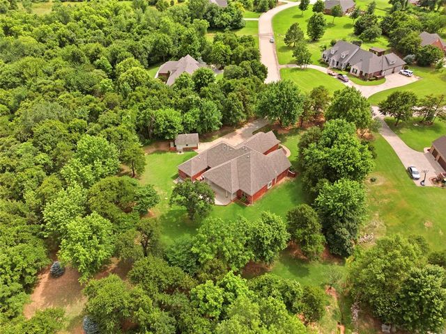 490 Daniel Lee Drive, Choctaw, OK 73020