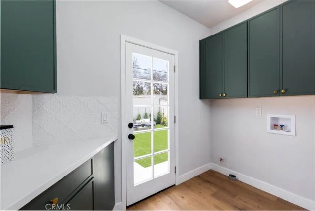 4325 9th Avenue, Los Angeles, CA 90008