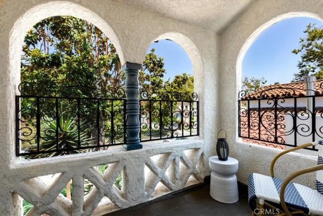 4325 9th Avenue, Los Angeles, CA 90008