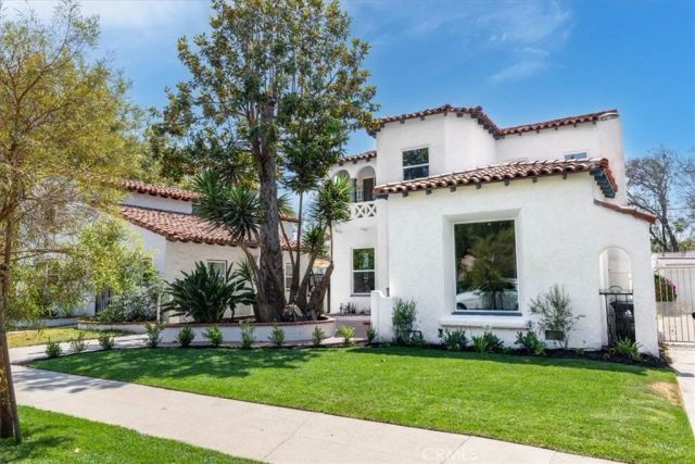 4325 9th Avenue, Los Angeles, CA 90008