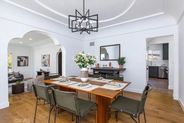 4325 9th Avenue, Los Angeles, CA 90008