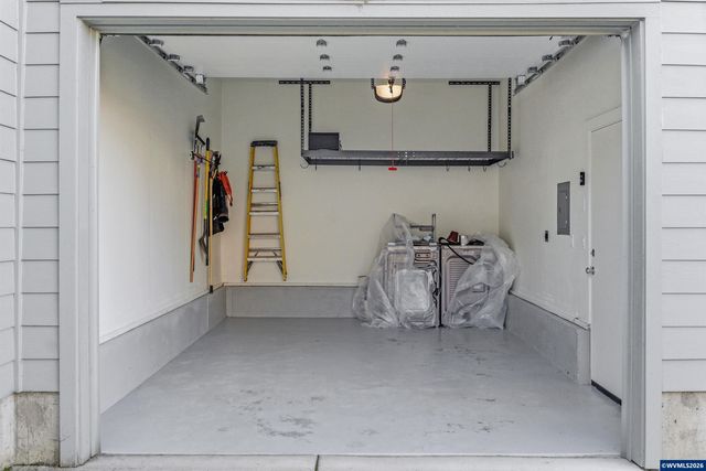 1811 Cousteau Lp SE, Salem, OR 97302