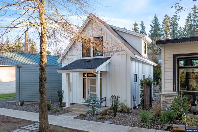 1811 Cousteau Lp SE, Salem, OR 97302