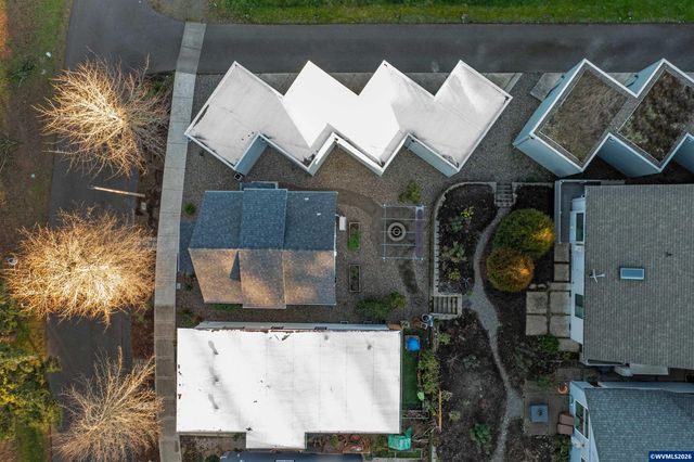 1811 Cousteau Lp SE, Salem, OR 97302