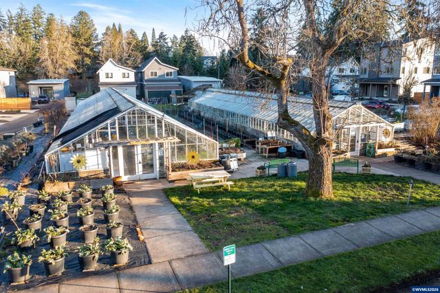 1811 Cousteau Lp SE, Salem, OR 97302