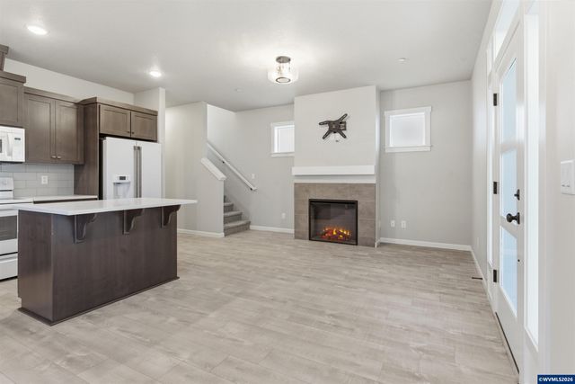 1811 Cousteau Lp SE, Salem, OR 97302