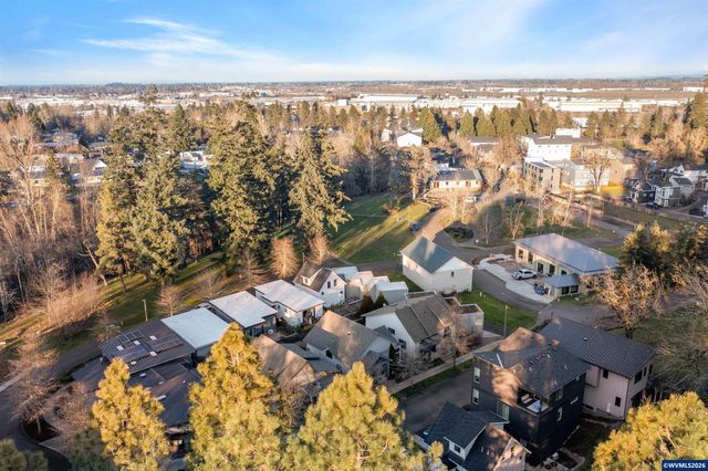 1811 Cousteau Lp SE, Salem, OR 97302