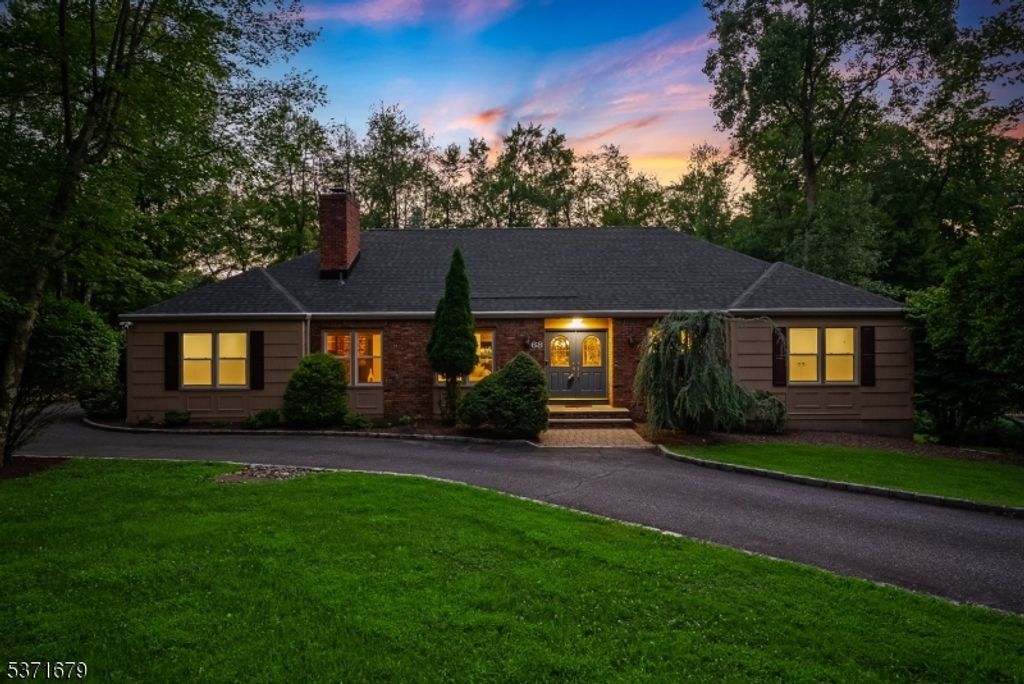68 Shrewsbury Dr, Livingston Twp., NJ 07039