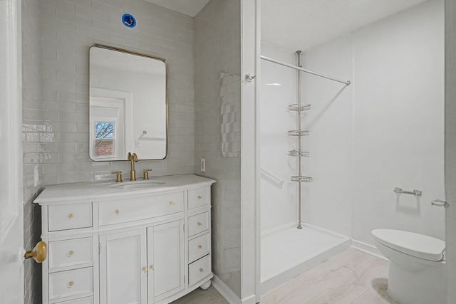 704 Florence Cir, Madison, TN 37115