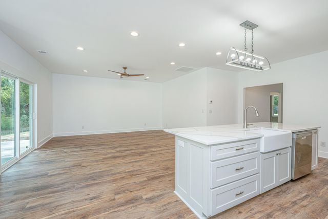 1089 Irving Manigault Road, Mcclellanville, SC 29458