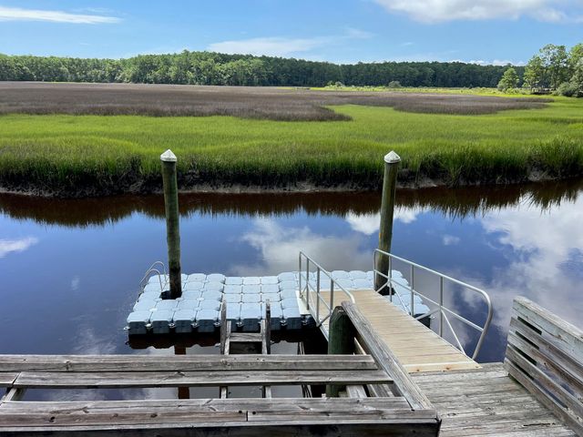 1089 Irving Manigault Road, Mcclellanville, SC 29458