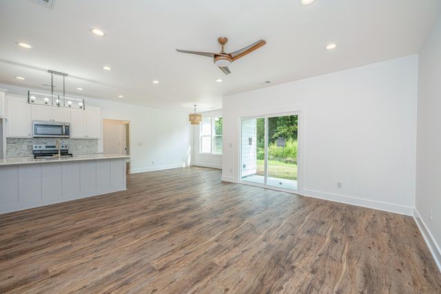 1089 Irving Manigault Road, Mcclellanville, SC 29458