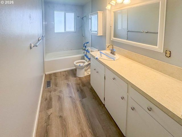 2080 UMPQUA Rd, Woodburn, OR 97071