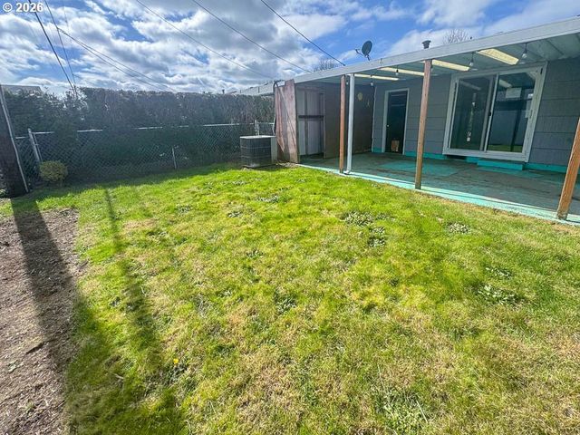 2080 UMPQUA Rd, Woodburn, OR 97071