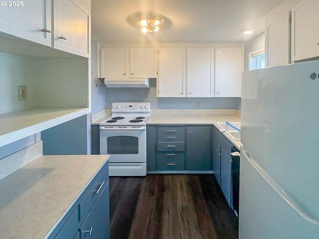 2080 UMPQUA Rd, Woodburn, OR 97071