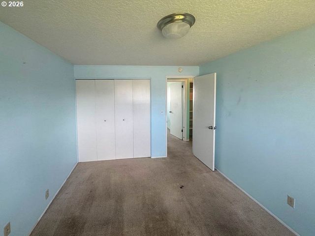 2080 UMPQUA Rd, Woodburn, OR 97071