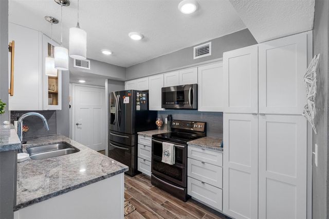 17400 GULF BOULEVARD I3, Redington Shores, FL 33708