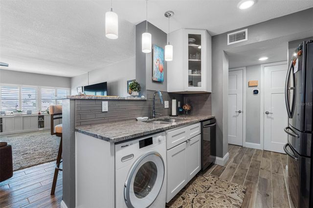 17400 GULF BOULEVARD I3, Redington Shores, FL 33708