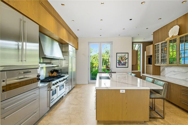 3315 BAY SHORE ROAD, Sarasota, FL 34234