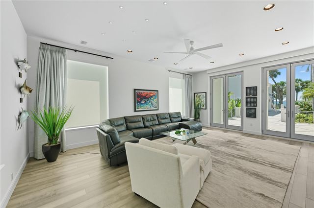 3315 BAY SHORE ROAD, Sarasota, FL 34234