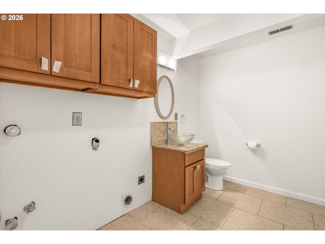21888 Sw DAKOTA Dr, Tualatin, OR 97062