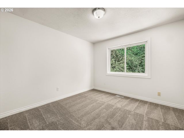 21888 Sw DAKOTA Dr, Tualatin, OR 97062