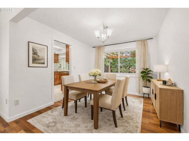 21888 Sw DAKOTA Dr, Tualatin, OR 97062
