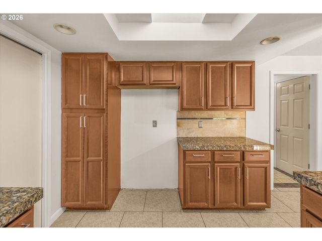 21888 Sw DAKOTA Dr, Tualatin, OR 97062